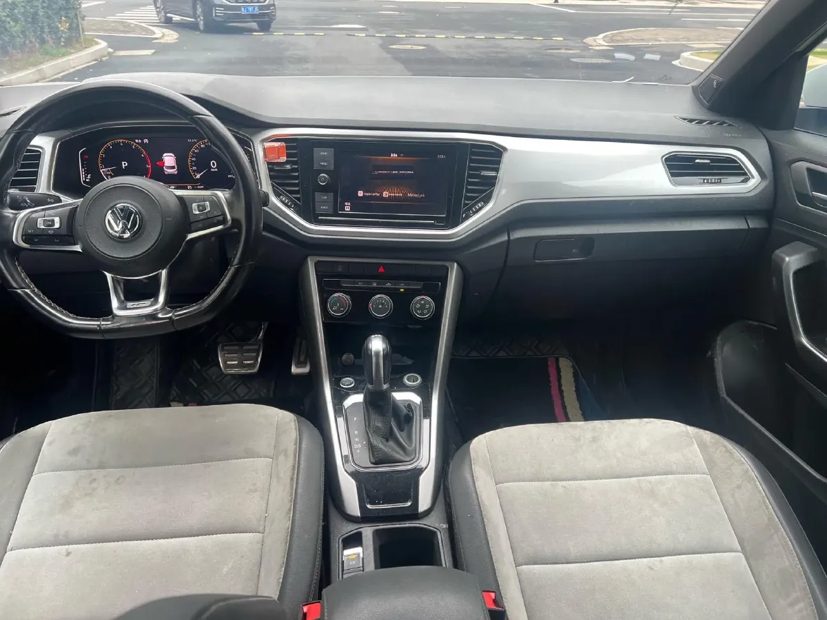 2020 Volkswagen T-Roc 1.4T 150HP L4 7DCT,autocango,china used car exporter,china ev exporter,chinese used car exporter,chinese used ev exporter