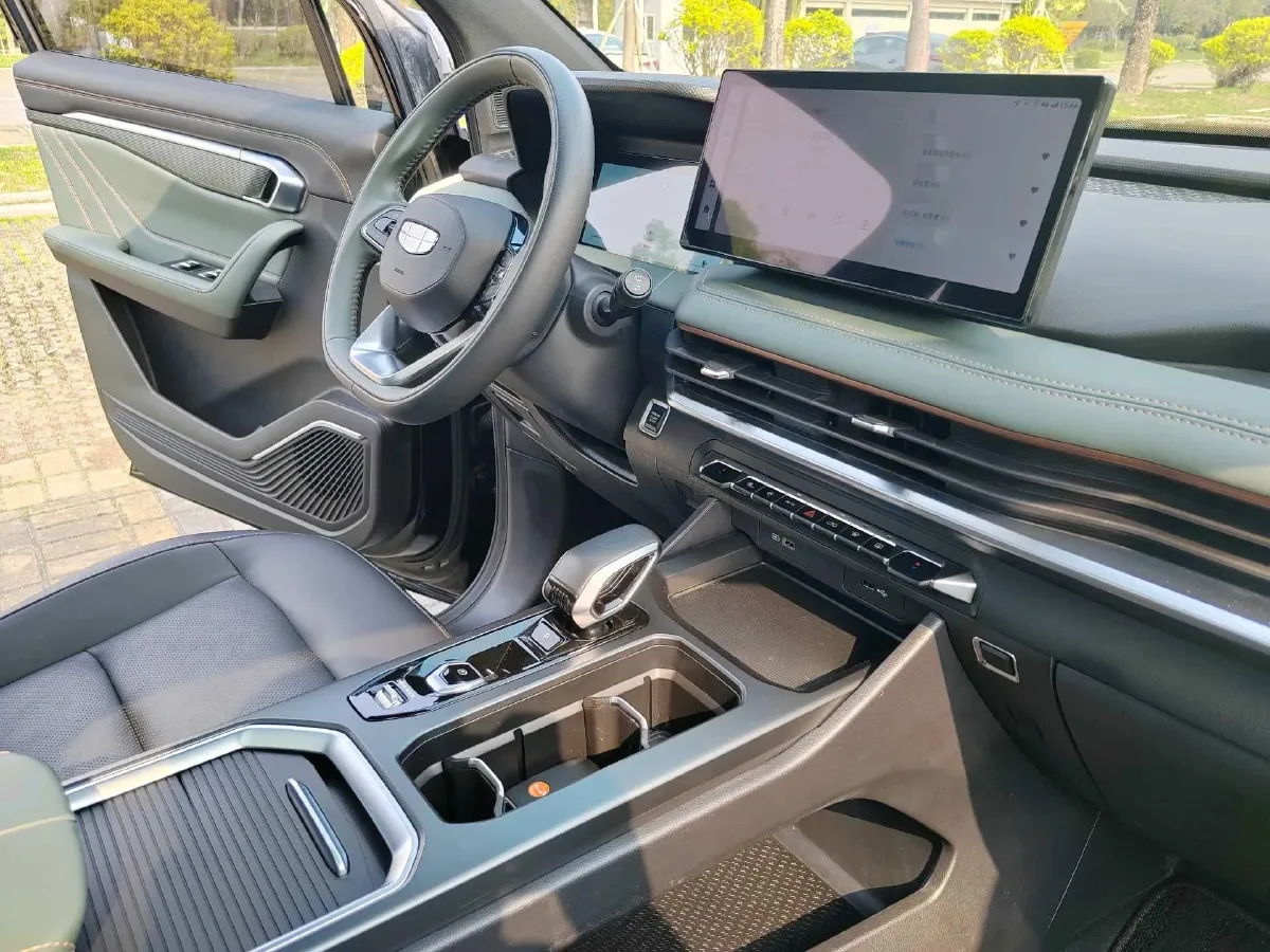 2023 Geely Okavango L 2.0T 218HP L4 7DCT,autocango,china used car exporter,china ev exporter,chinese used car exporter,chinese used ev exporter