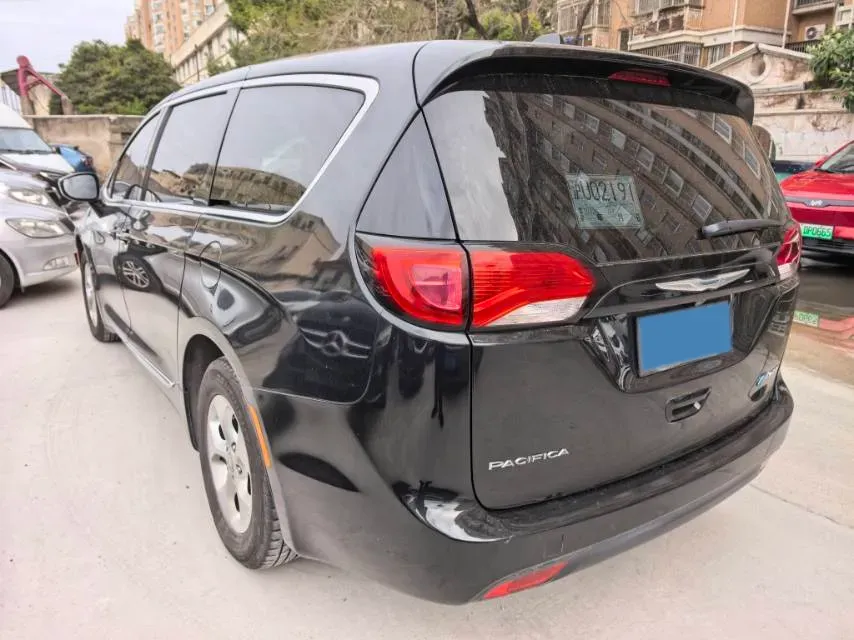 2018 Chrysler Pacifica 3.6L 245HP V6 E-CVT PHEV 16KWH,autocango,china used car exporter,china ev exporter,chinese used car exporter,chinese used ev exporter