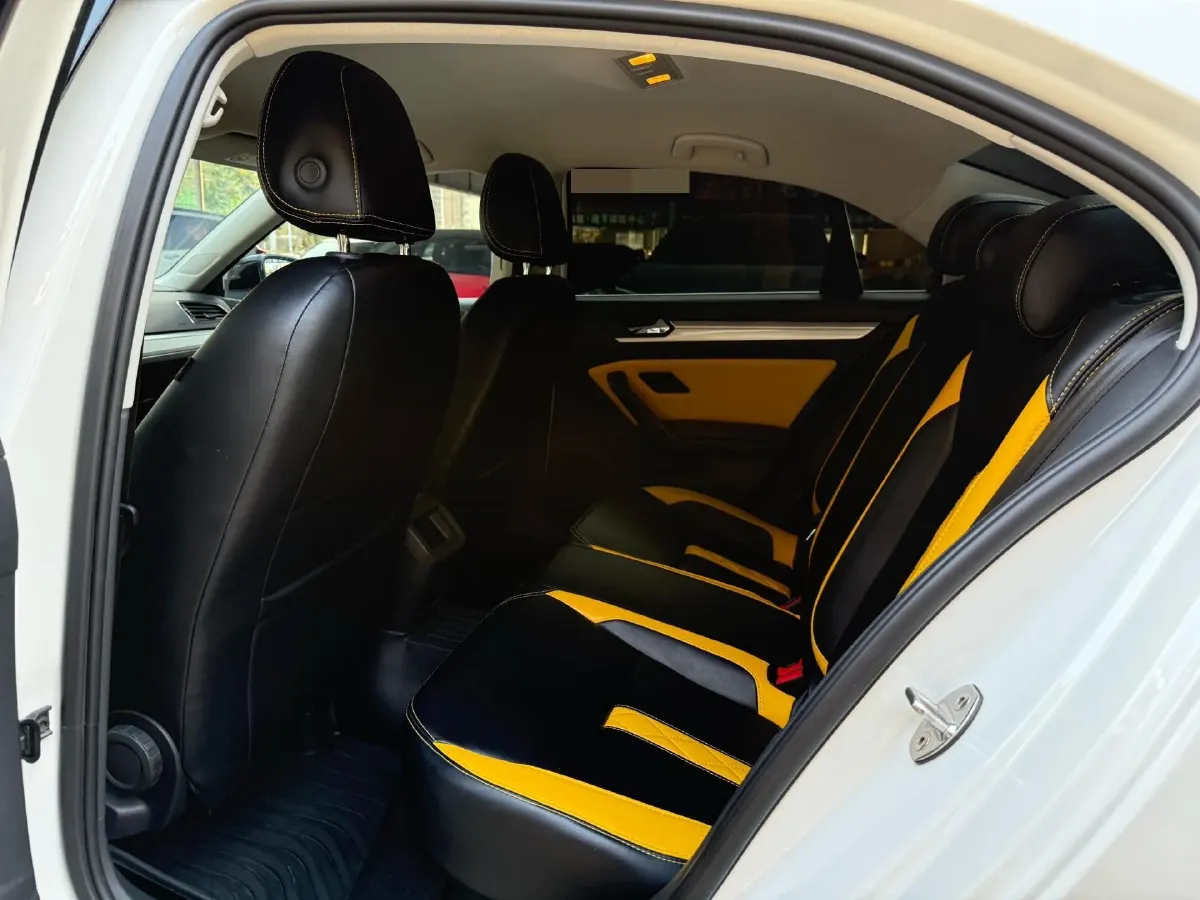 2019 Volkswagen T-Cross 1.4T 150HP L4 7DCT,autocango,china used car exporter,china ev exporter,chinese used car exporter,chinese used ev exporter