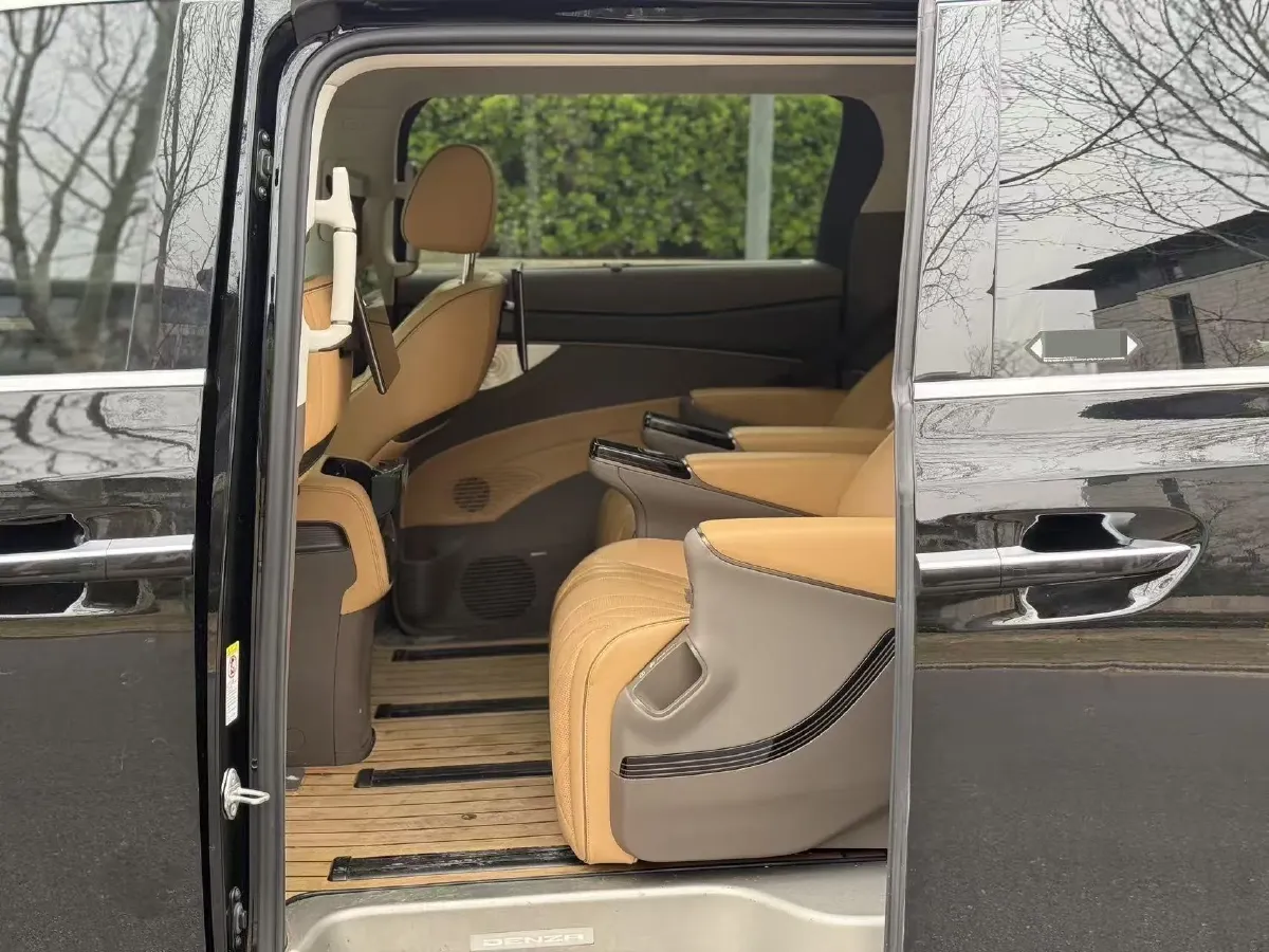 2022 Mercedes-Benz GLC Class 2.0T 197HP L4 9AT,autocango,china used car exporter,china ev exporter,chinese used car exporter,chinese used ev exporter