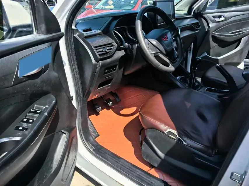 2019 WuLing HongGuang S3 1.5L 99HP L4 6MT,autocango,china used car exporter,china ev exporter,chinese used car exporter,chinese used ev exporter