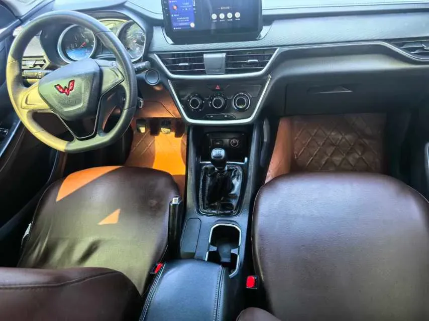 2019 WuLing HongGuang S3 1.5L 99HP L4 6MT,autocango,china used car exporter,china ev exporter,chinese used car exporter,chinese used ev exporter