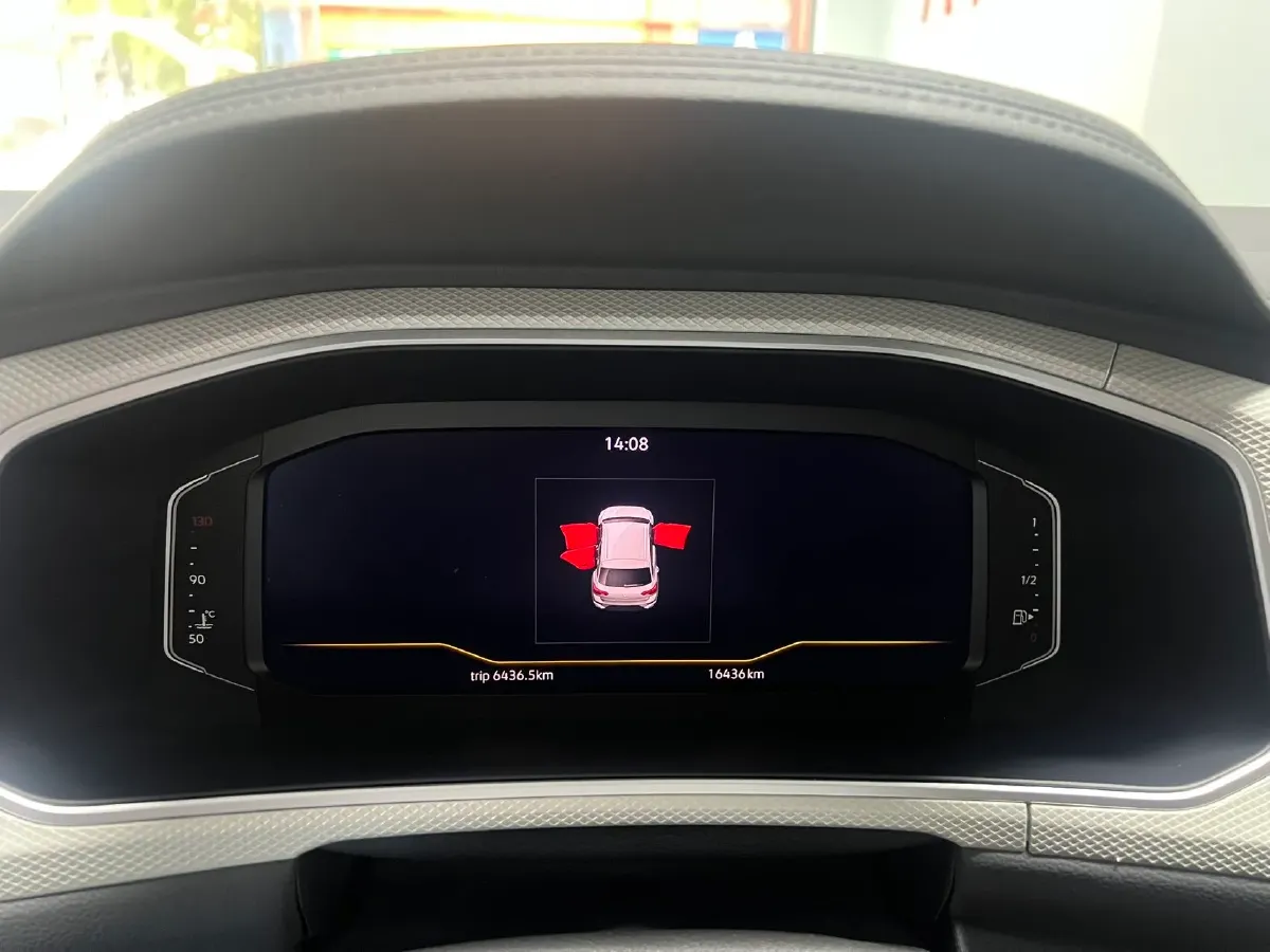 2023 Volkswagen T-Roc 1.4T 150HP L4 7DCT,autocango,china used car exporter,china ev exporter,chinese used car exporter,chinese used ev exporter