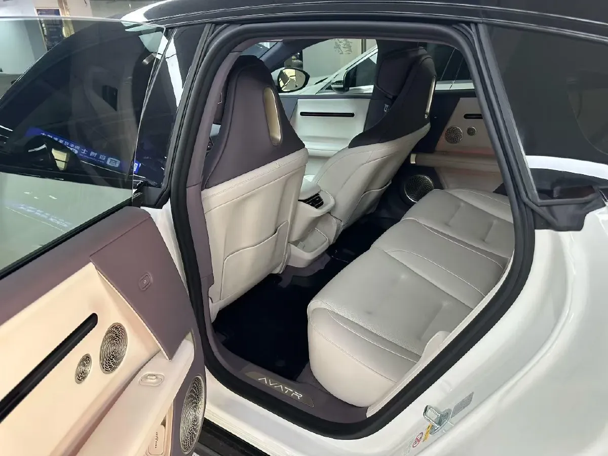 2025 Avatr 06 BEV,autocango,china used car exporter,china ev exporter,chinese used car exporter,chinese used ev exporter