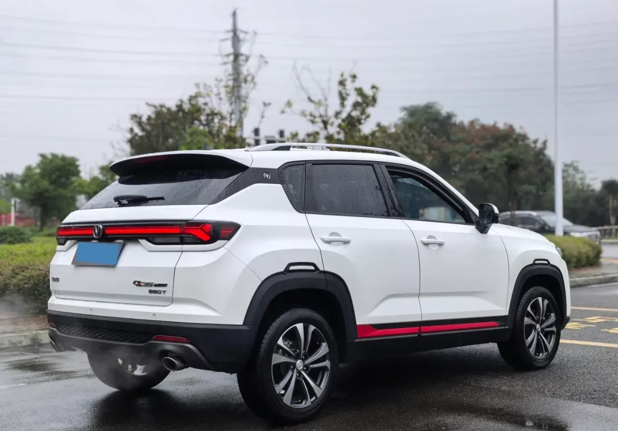 2022 ChangAn CS35 Plus 1.4T 160HP L4 7DCT,autocango,china used car exporter,china ev exporter,chinese used car exporter,chinese used ev exporter