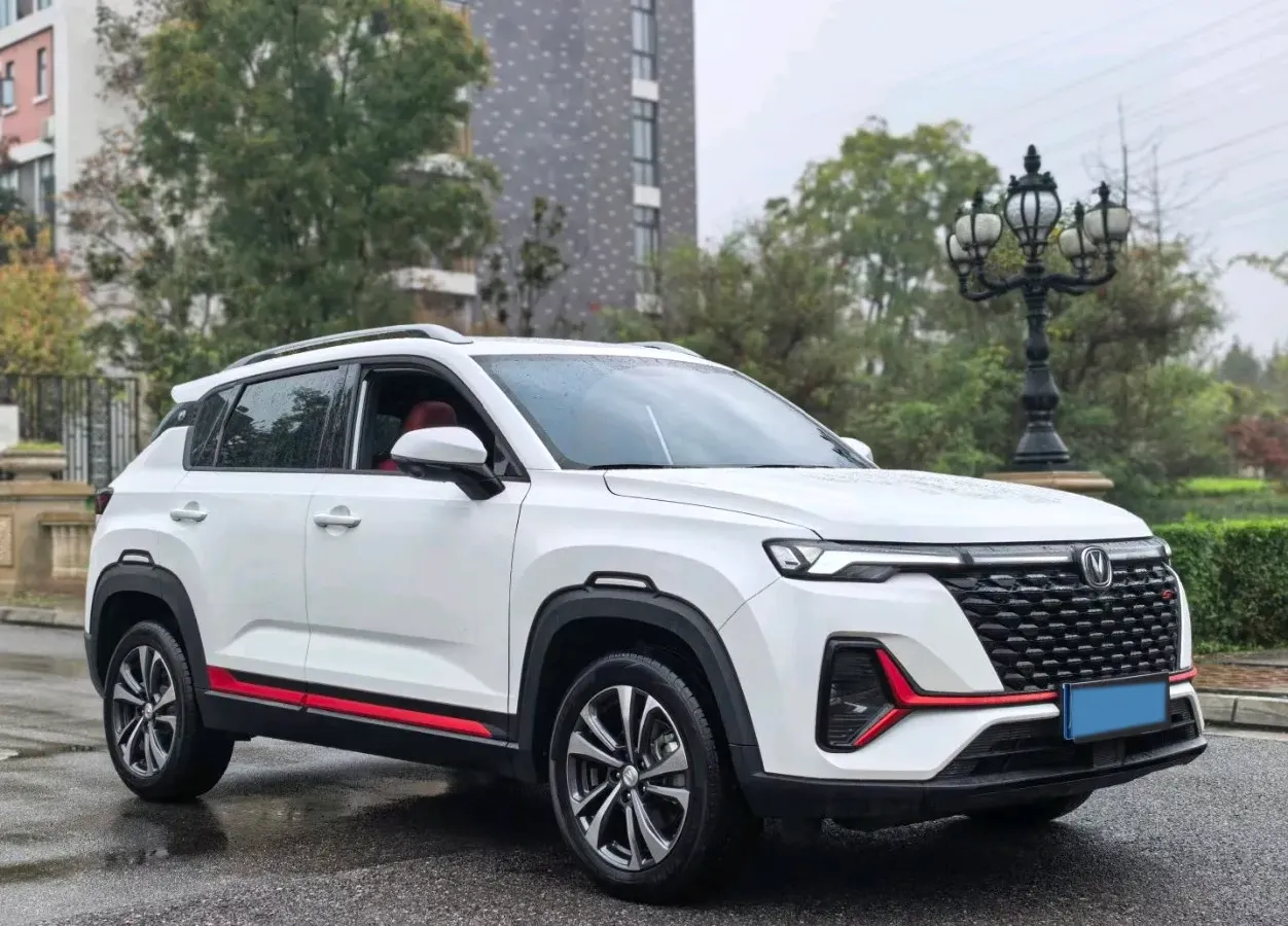 2022 ChangAn CS35 Plus 1.4T 160HP L4 7DCT,autocango,china used car exporter,china ev exporter,chinese used car exporter,chinese used ev exporter