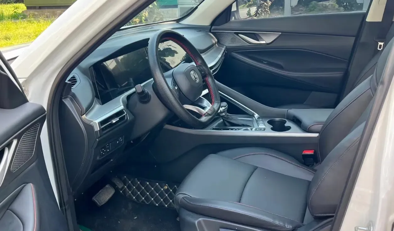 2022 ChangAn CS35 Plus 1.4T 160HP L4 7DCT,autocango,china used car exporter,china ev exporter,chinese used car exporter,chinese used ev exporter