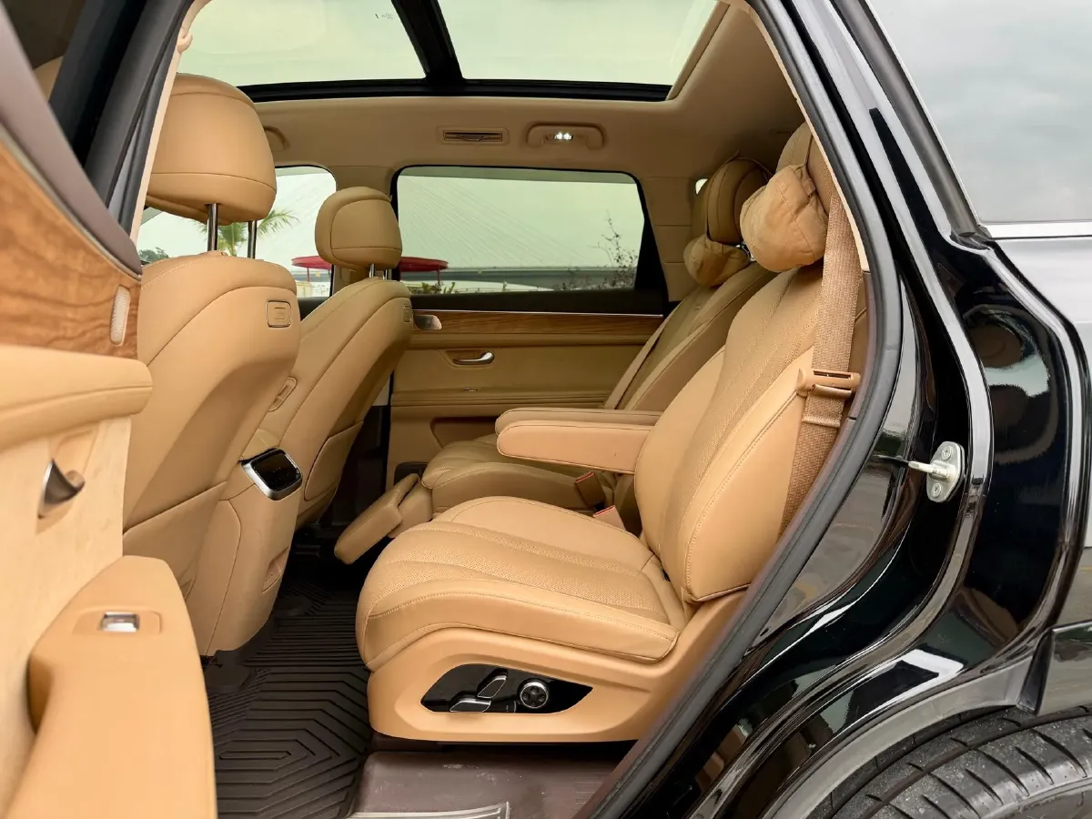 2024 AITO AITO M7 1.5T 152HP L4 REEV 40KWH,autocango,china used car exporter,china ev exporter,chinese used car exporter,chinese used ev exporter