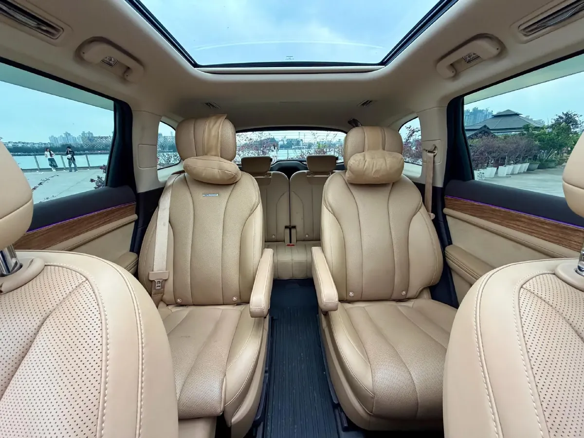 2024 AITO AITO M7 1.5T 152HP L4 REEV 40KWH,autocango,china used car exporter,china ev exporter,chinese used car exporter,chinese used ev exporter