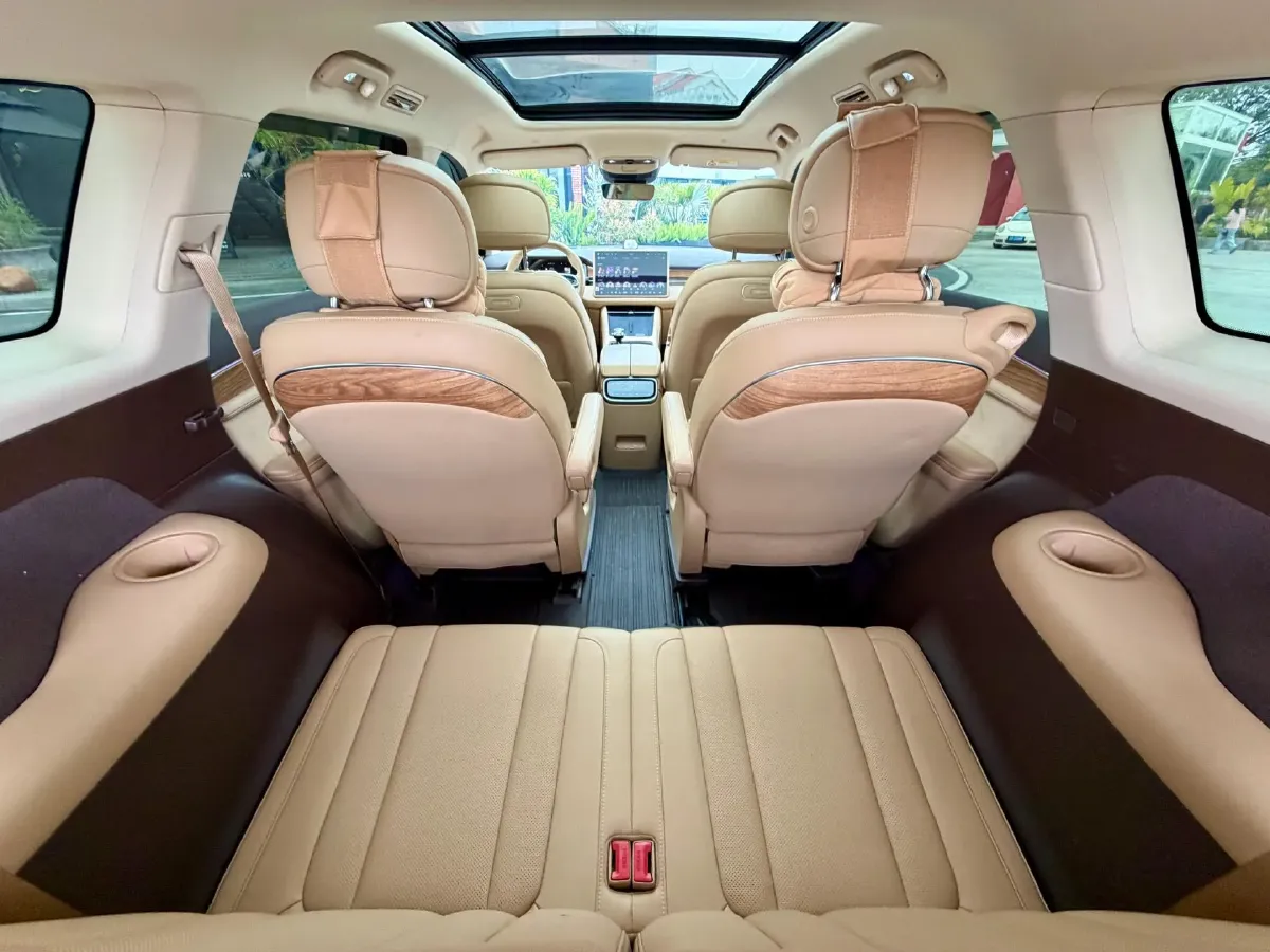 2024 AITO AITO M7 1.5T 152HP L4 REEV 40KWH,autocango,china used car exporter,china ev exporter,chinese used car exporter,chinese used ev exporter