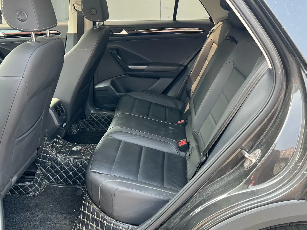 2022 Volkswagen T-Roc 1.4T 150HP L4 7DCT,autocango,china used car exporter,china ev exporter,chinese used car exporter,chinese used ev exporter