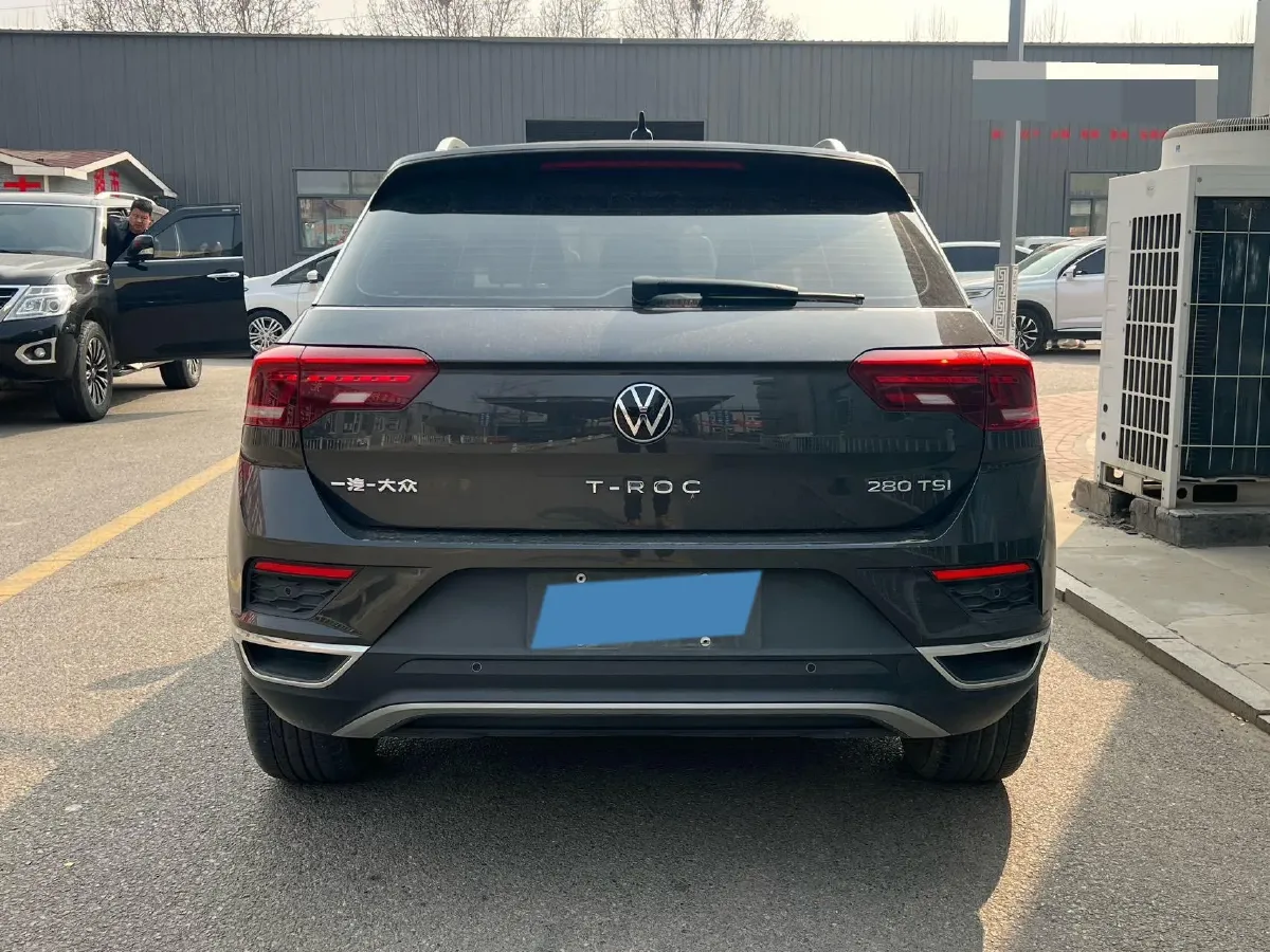 2022 Volkswagen T-Roc 1.4T 150HP L4 7DCT,autocango,china used car exporter,china ev exporter,chinese used car exporter,chinese used ev exporter