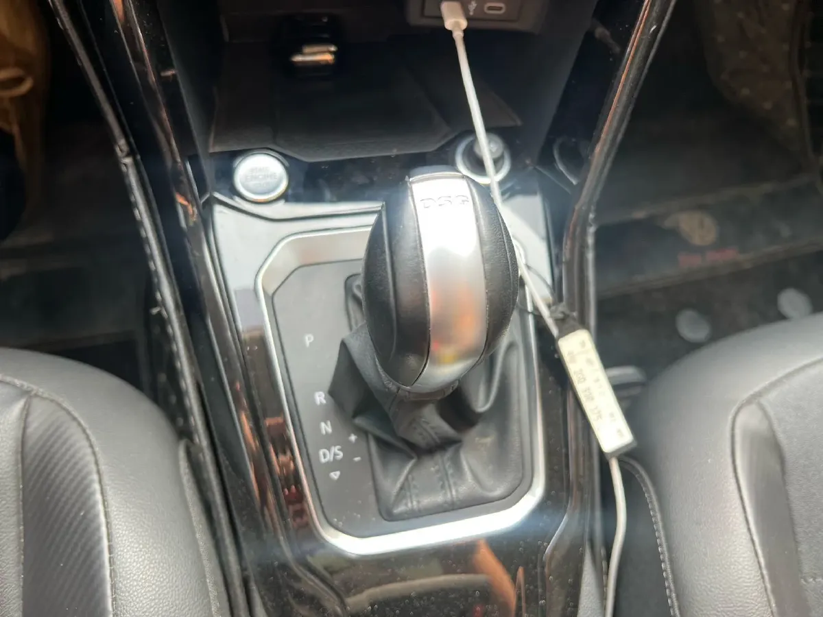 2022 Volkswagen T-Roc 1.4T 150HP L4 7DCT,autocango,china used car exporter,china ev exporter,chinese used car exporter,chinese used ev exporter