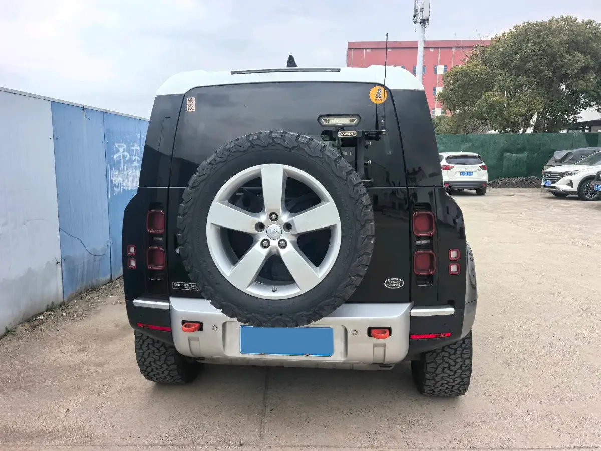 2021 Land Rover Defender 3.0T 400HP L6 8AT,autocango,china used car exporter,china ev exporter,chinese used car exporter,chinese used ev exporter