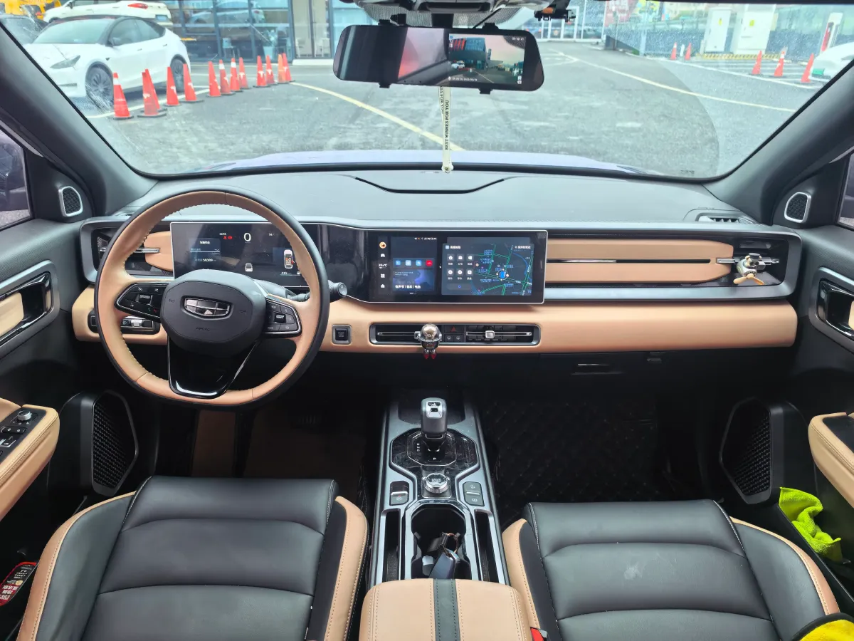 2023 Geely ICON 1.5T 181HP L4 7DCT,autocango,china used car exporter,china ev exporter,chinese used car exporter,chinese used ev exporter