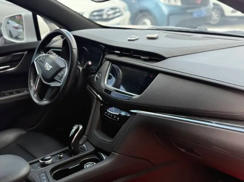 2021 Cadillac XT5 2.0T 237HP L4 9AT,autocango,china used car exporter,china ev exporter,chinese used car exporter,chinese used ev exporter