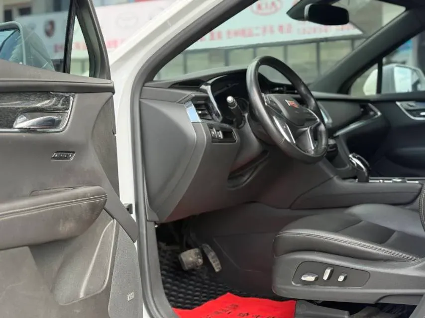 2021 Cadillac XT5 2.0T 237HP L4 9AT,autocango,china used car exporter,china ev exporter,chinese used car exporter,chinese used ev exporter