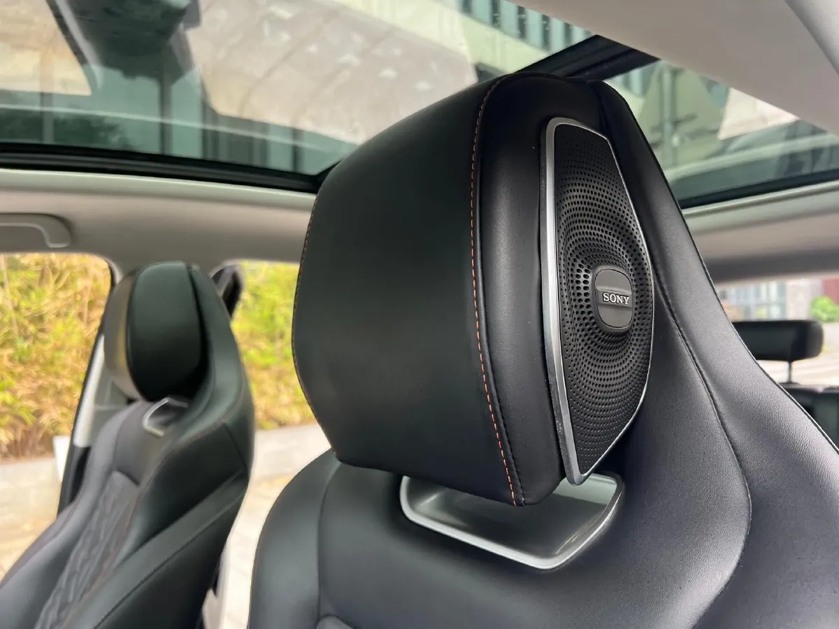 2021 ChangAn UNI-K 2.0T 233HP L4 8AT,autocango,china used car exporter,china ev exporter,chinese used car exporter,chinese used ev exporter