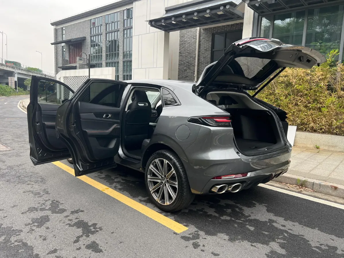 2021 ChangAn UNI-K 2.0T 233HP L4 8AT,autocango,china used car exporter,china ev exporter,chinese used car exporter,chinese used ev exporter