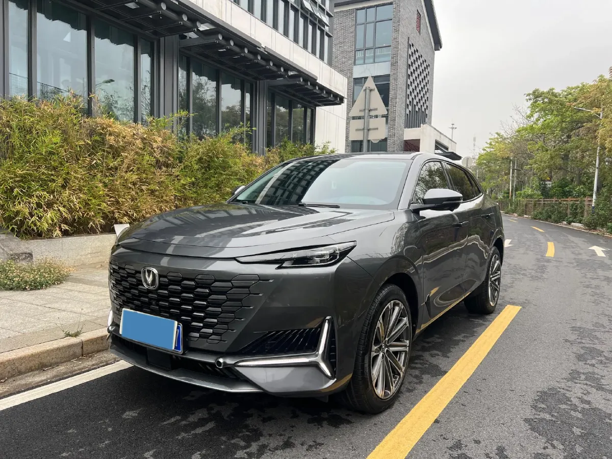 2021 ChangAn UNI-K 2.0T 233HP L4 8AT,autocango,china used car exporter,china ev exporter,chinese used car exporter,chinese used ev exporter