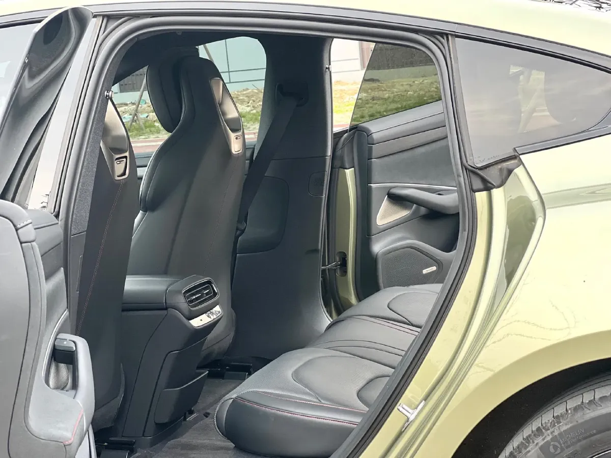 2024 MI SU7 BEV 73.6KWH,autocango,china used car exporter,china ev exporter,chinese used car exporter,chinese used ev exporter