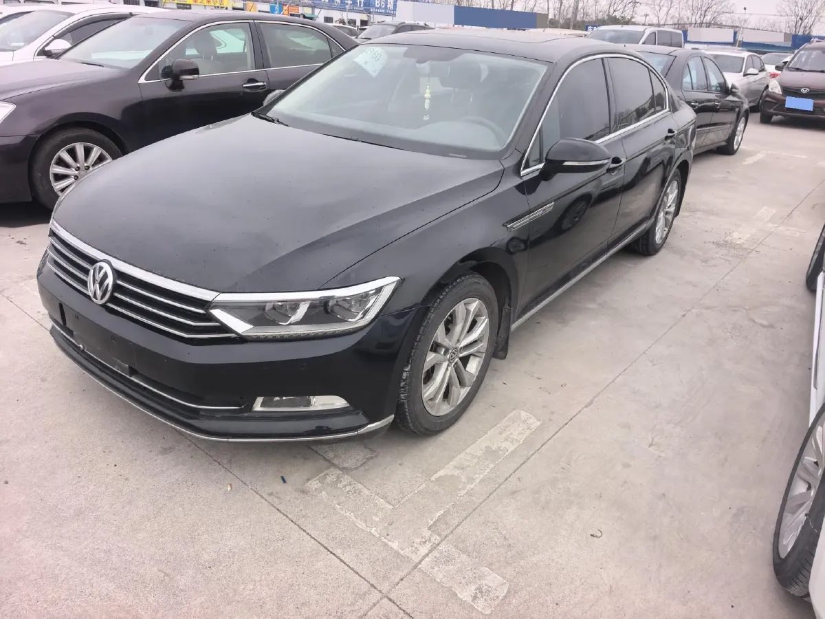 2018 Volkswagen Magotan 1.8T 180HP L4 7DCT,autocango,china used car exporter,china ev exporter,chinese used car exporter,chinese used ev exporter