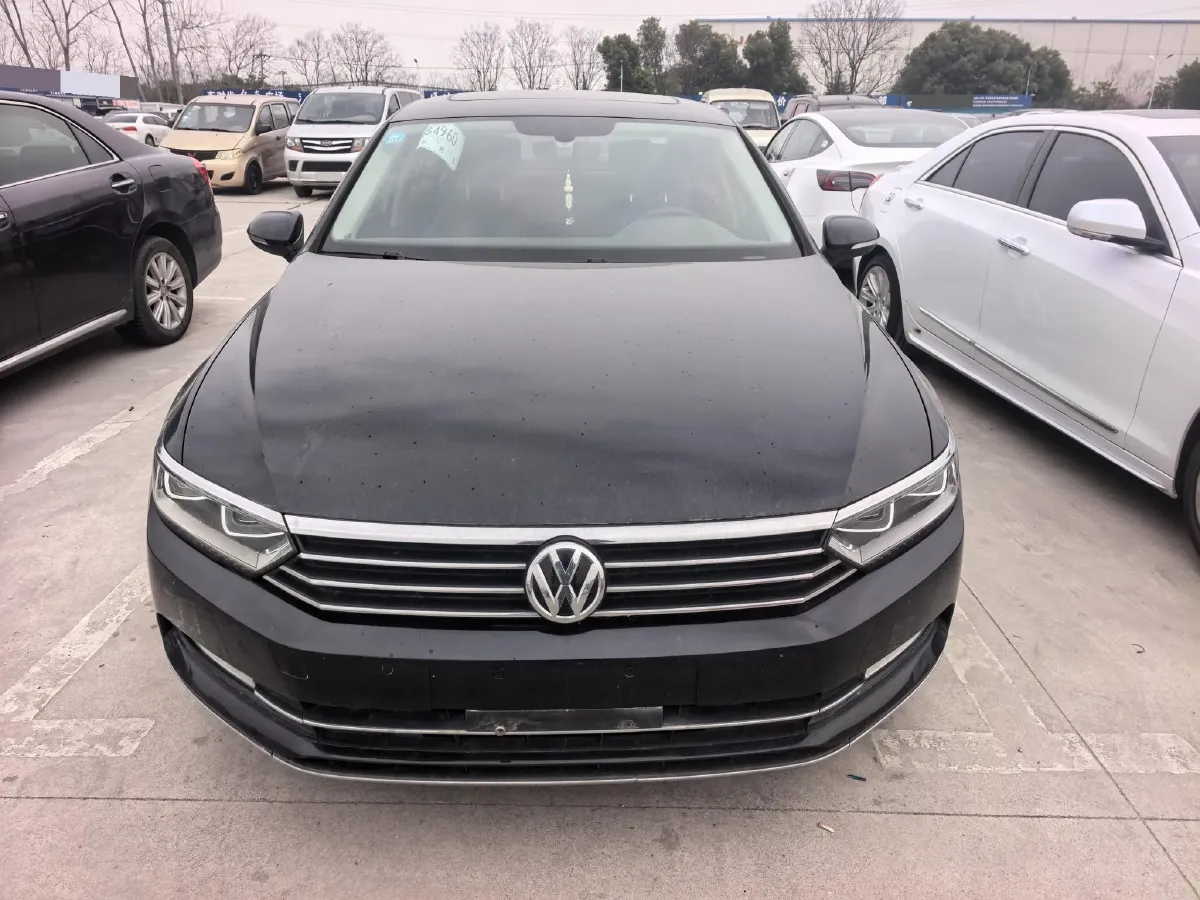 2018 Volkswagen Magotan 1.8T 180HP L4 7DCT,autocango,china used car exporter,china ev exporter,chinese used car exporter,chinese used ev exporter