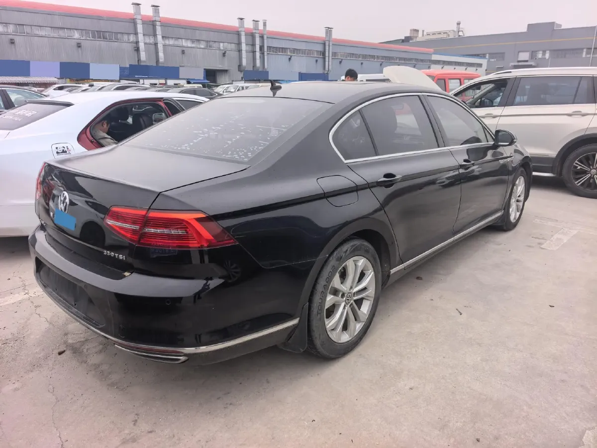 2018 Volkswagen Magotan 1.8T 180HP L4 7DCT,autocango,china used car exporter,china ev exporter,chinese used car exporter,chinese used ev exporter