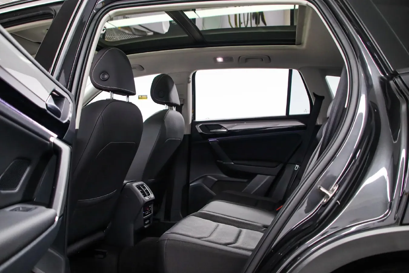 2022 Volkswagen Tayron 1.4T 150HP L4 7DCT,autocango,china used car exporter,china ev exporter,chinese used car exporter,chinese used ev exporter