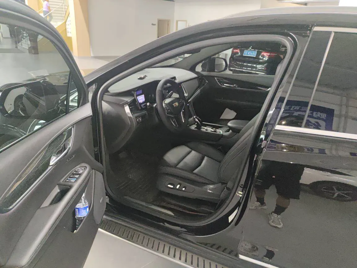 2021 Cadillac XT5 2.0T 237HP L4 9AT,autocango,china used car exporter,china ev exporter,chinese used car exporter,chinese used ev exporter