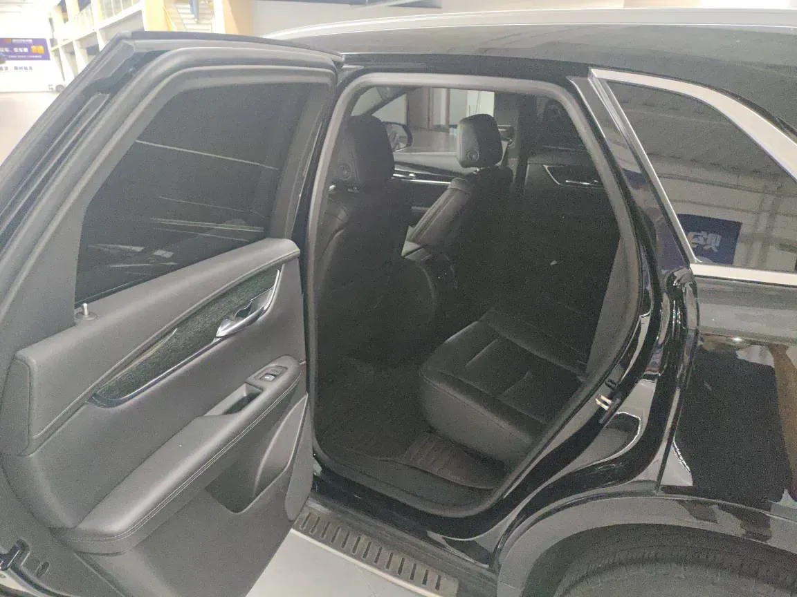 2021 Cadillac XT5 2.0T 237HP L4 9AT,autocango,china used car exporter,china ev exporter,chinese used car exporter,chinese used ev exporter