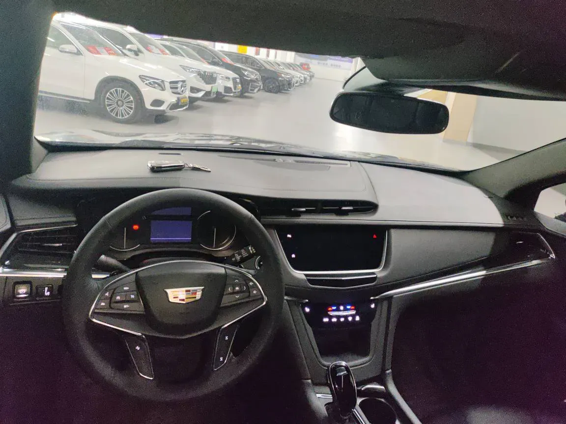 2021 Cadillac XT5 2.0T 237HP L4 9AT,autocango,china used car exporter,china ev exporter,chinese used car exporter,chinese used ev exporter