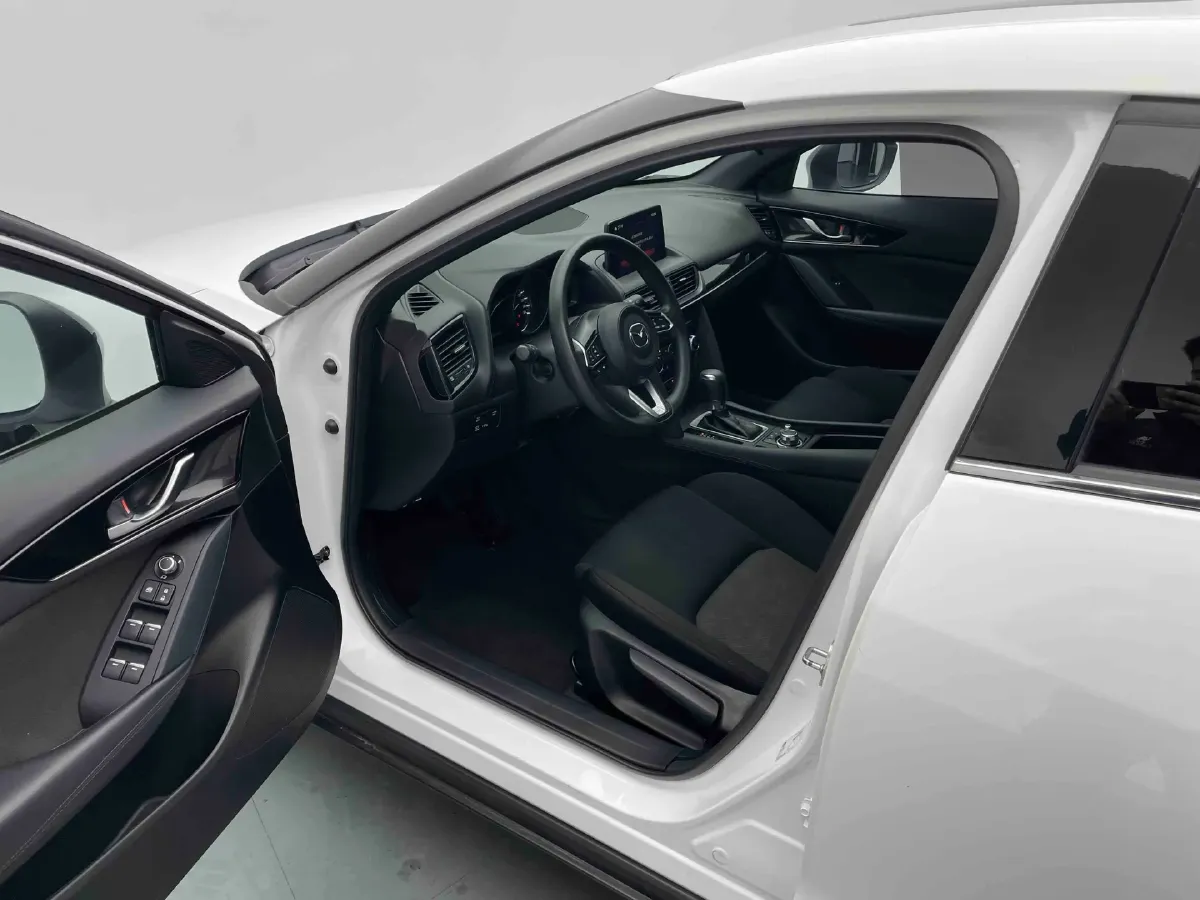 2021 Mazda CX-4 2.0L 158HP L4 6AT,autocango,china used car exporter,china ev exporter,chinese used car exporter,chinese used ev exporter