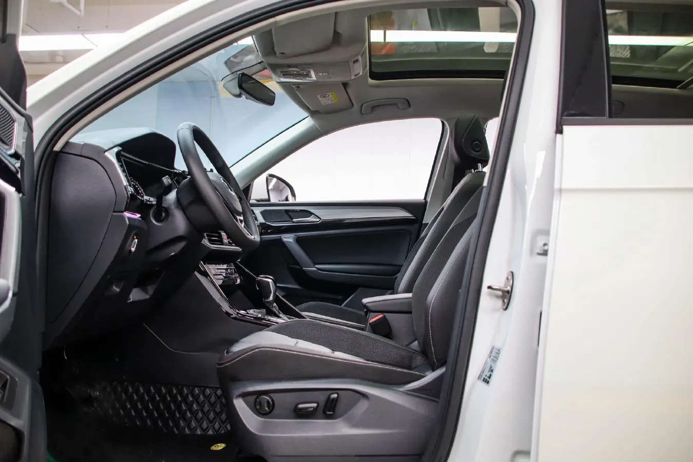 2022 Volkswagen Tayron 1.4T 150HP L4 7DCT,autocango,china used car exporter,china ev exporter,chinese used car exporter,chinese used ev exporter