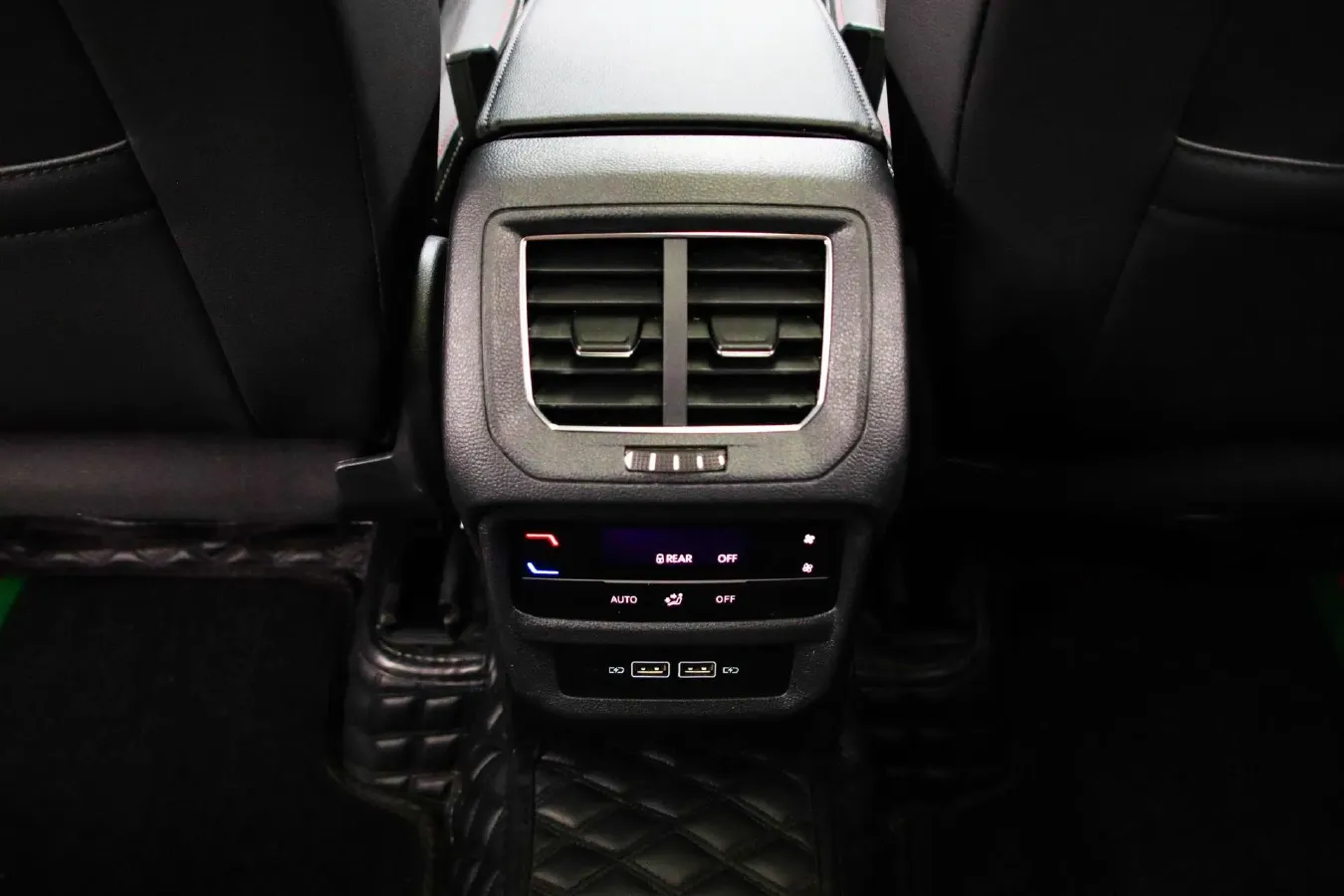 2022 Volkswagen Tayron 1.4T 150HP L4 7DCT,autocango,china used car exporter,china ev exporter,chinese used car exporter,chinese used ev exporter