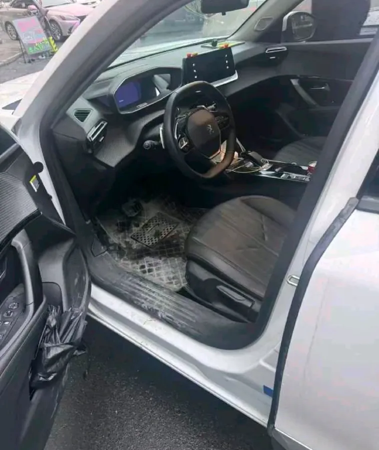 2022 Peugeot 2008 1.2T 136HP L3 6DCT,autocango,china used car exporter,china ev exporter,chinese used car exporter,chinese used ev exporter