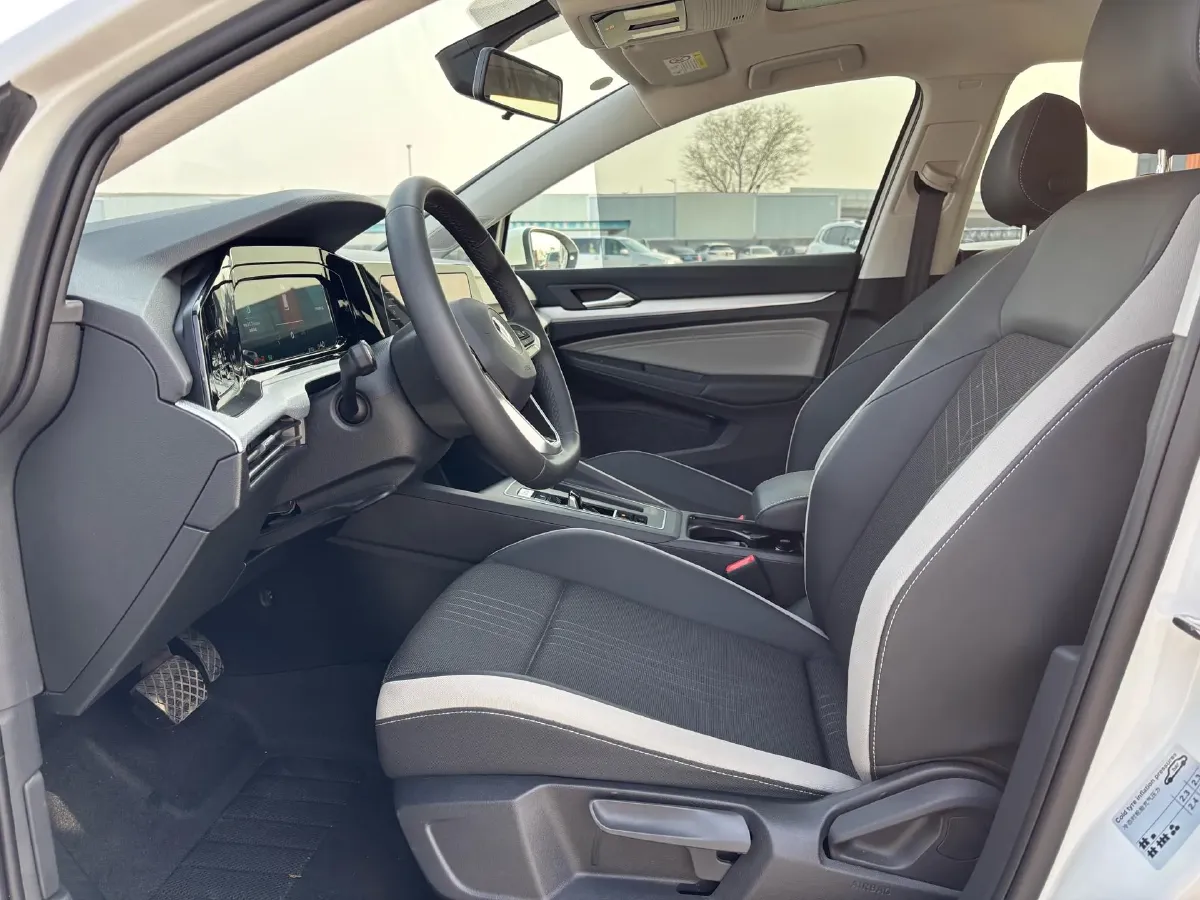 2023 Volkswagen Golf 1.4T 150HP L4 7DCT,autocango,china used car exporter,china ev exporter,chinese used car exporter,chinese used ev exporter