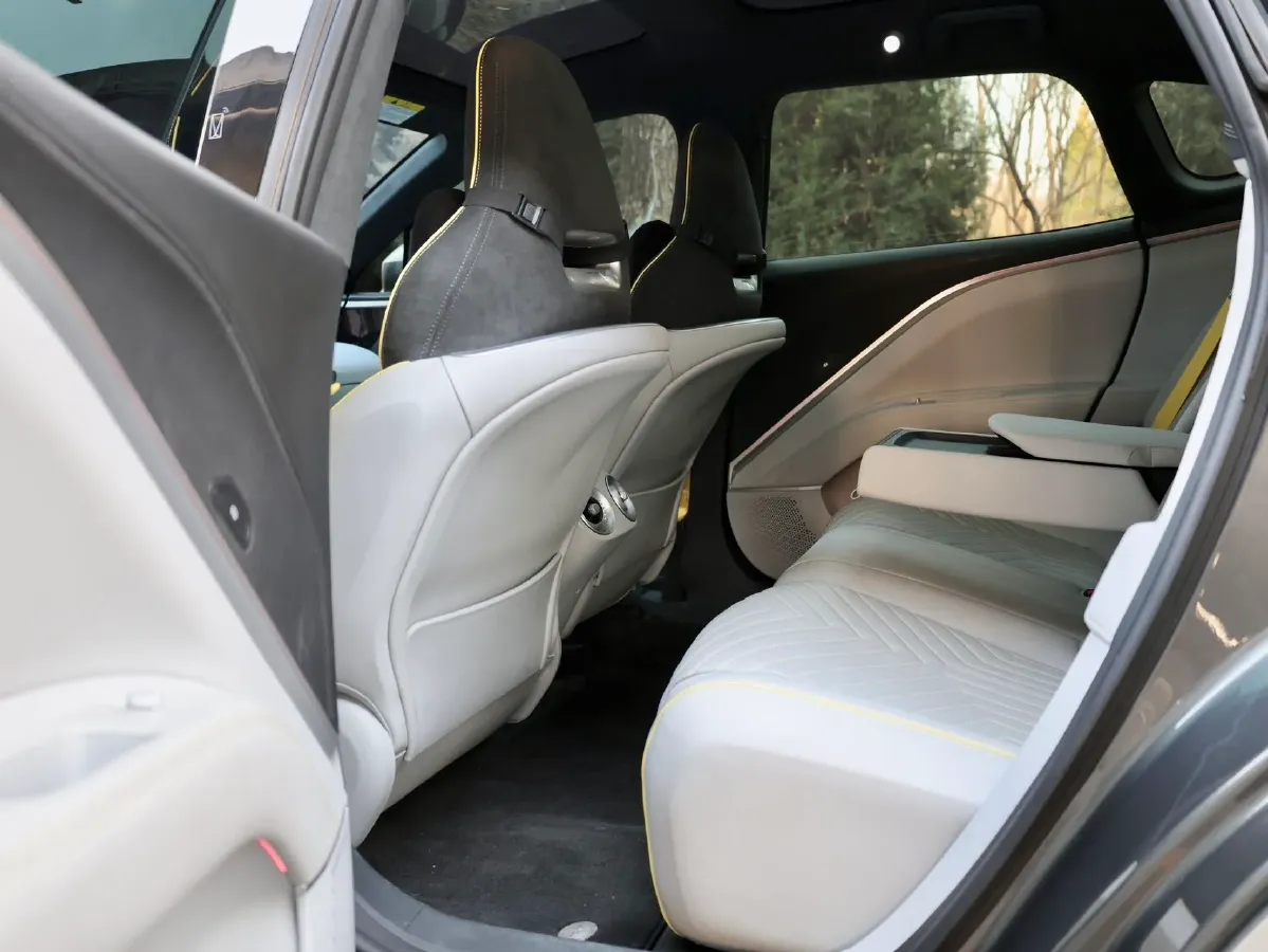 2023 Avatr 11 BEV 90KWH,autocango,china used car exporter,china ev exporter,chinese used car exporter,chinese used ev exporter