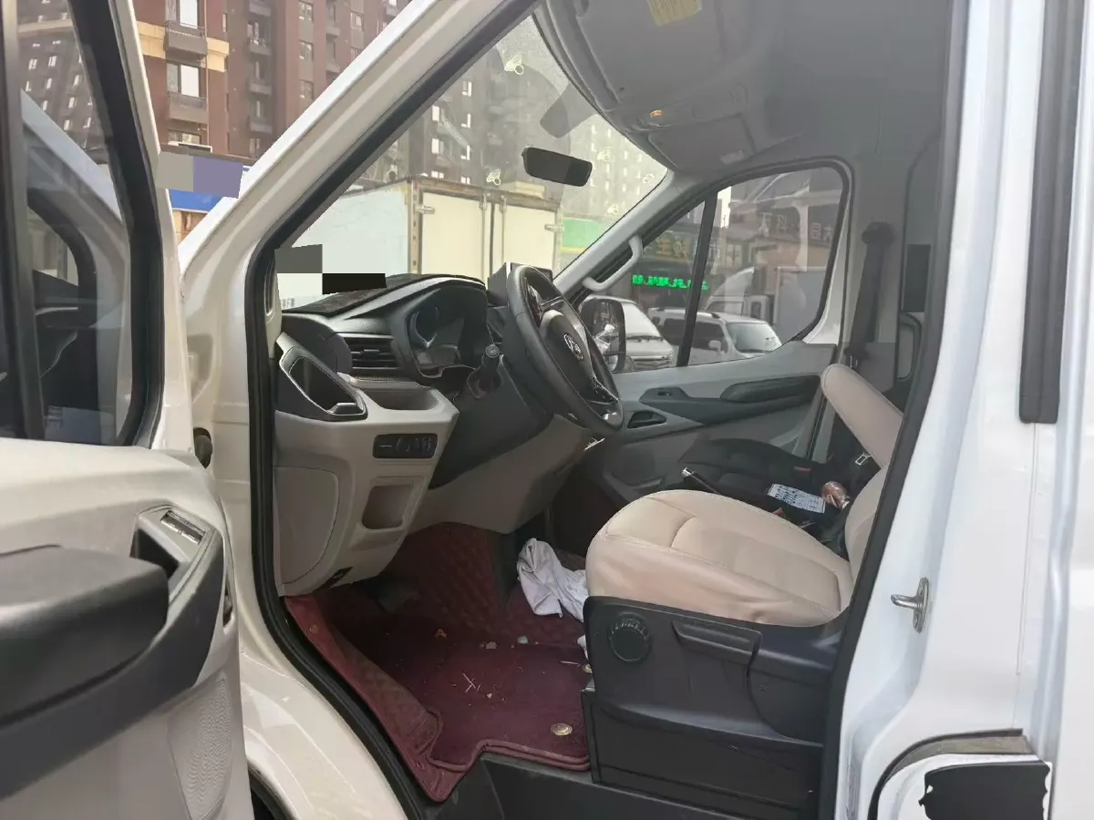 2020 MAXUS XinTu V90 2.0T 148HP L4 6MT,autocango,china used car exporter,china ev exporter,chinese used car exporter,chinese used ev exporter