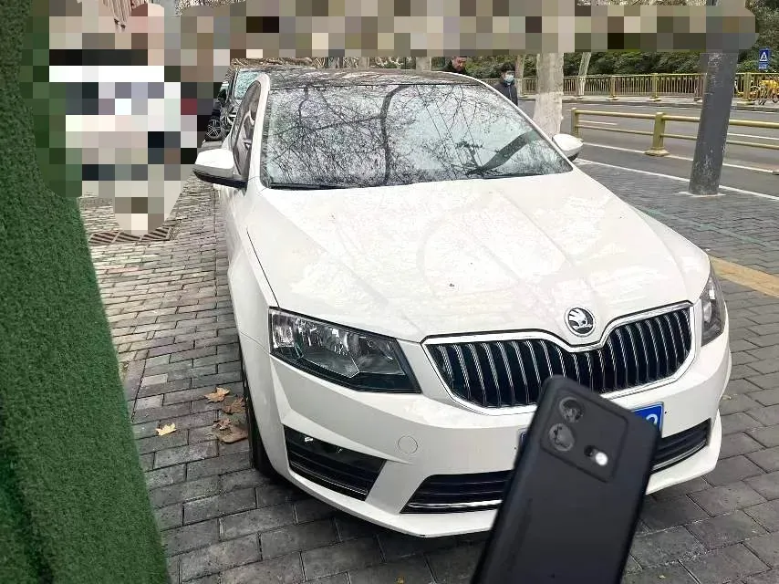 2017 Skoda Octavia 1.6L 110HP L4 6AT,autocango,china used car exporter,china ev exporter,chinese used car exporter,chinese used ev exporter