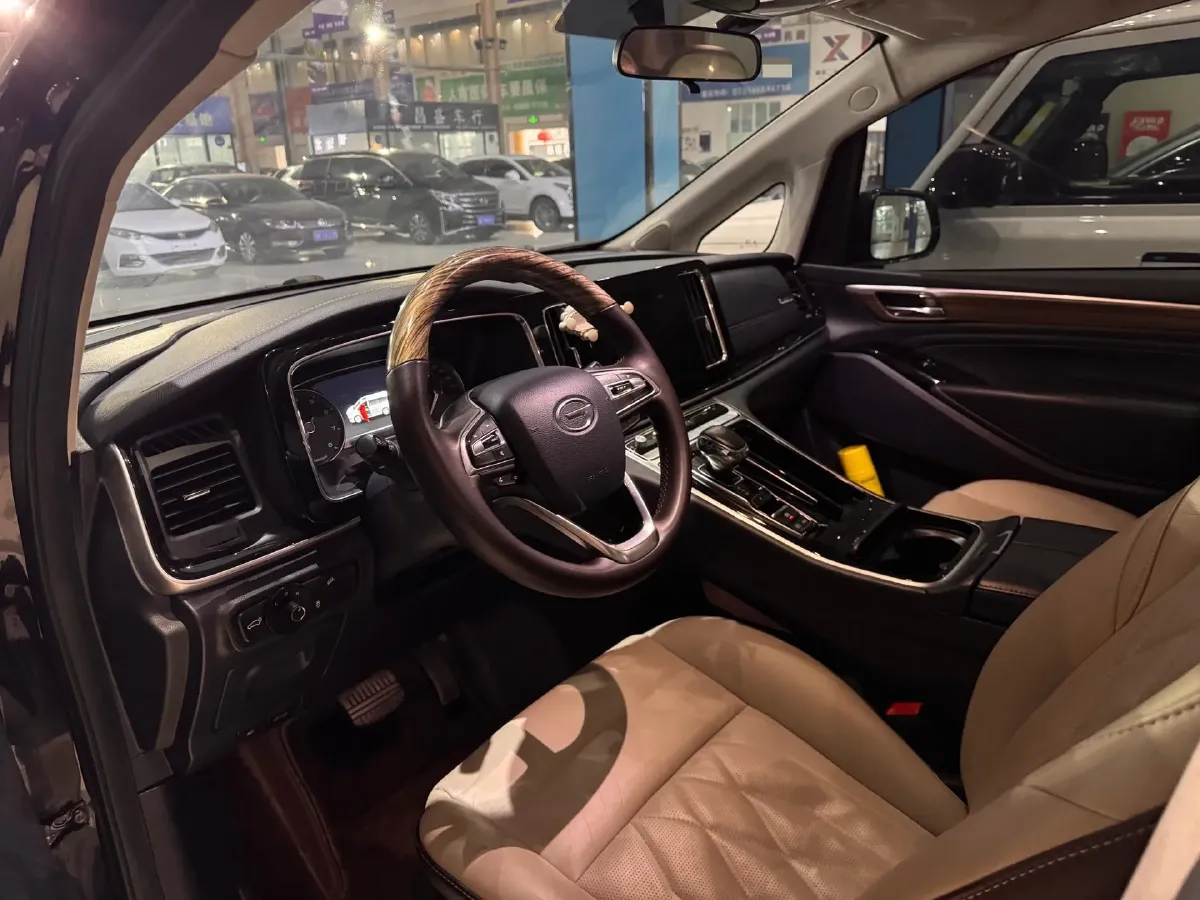 2021 GAC Trumpchi M8 2.0T 252HP L4 8AT,autocango,china used car exporter,china ev exporter,chinese used car exporter,chinese used ev exporter