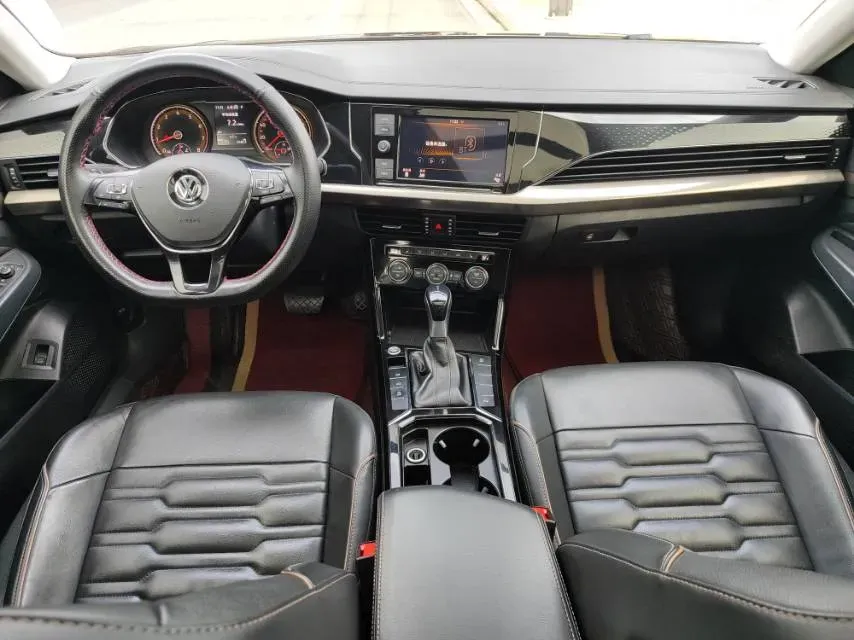 2019 Skoda Kodiak 2.0T 186HP L4 7DCT,autocango,china used car exporter,china ev exporter,chinese used car exporter,chinese used ev exporter