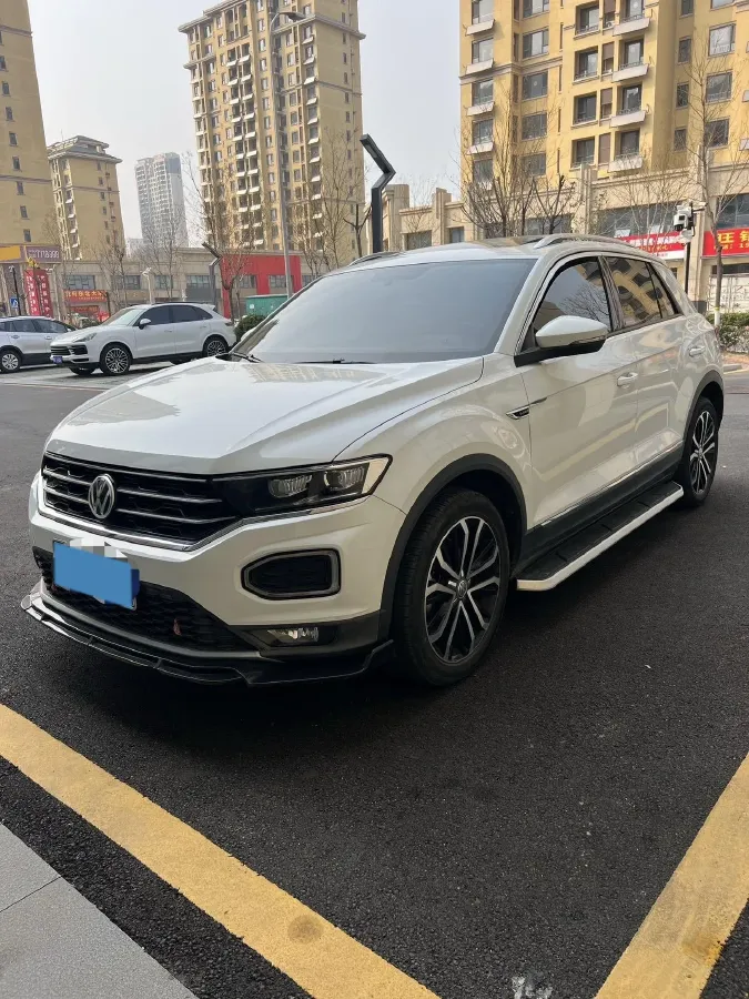 2021 Volkswagen T-Roc 1.4T 150HP L4 7DCT,autocango,china used car exporter,china ev exporter,chinese used car exporter,chinese used ev exporter