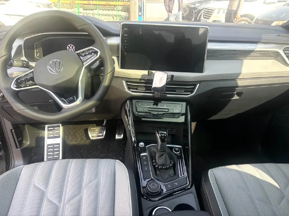 2024 Volkswagen Tayron 2.0T 220HP L4 7DCT,autocango,china used car exporter,china ev exporter,chinese used car exporter,chinese used ev exporter