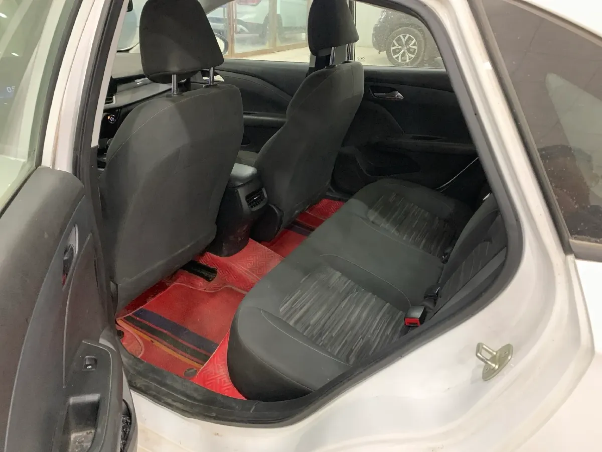 2023 Chevrolet Monza 1.5L 113HP L4 6DCT,autocango,china used car exporter,china ev exporter,chinese used car exporter,chinese used ev exporter