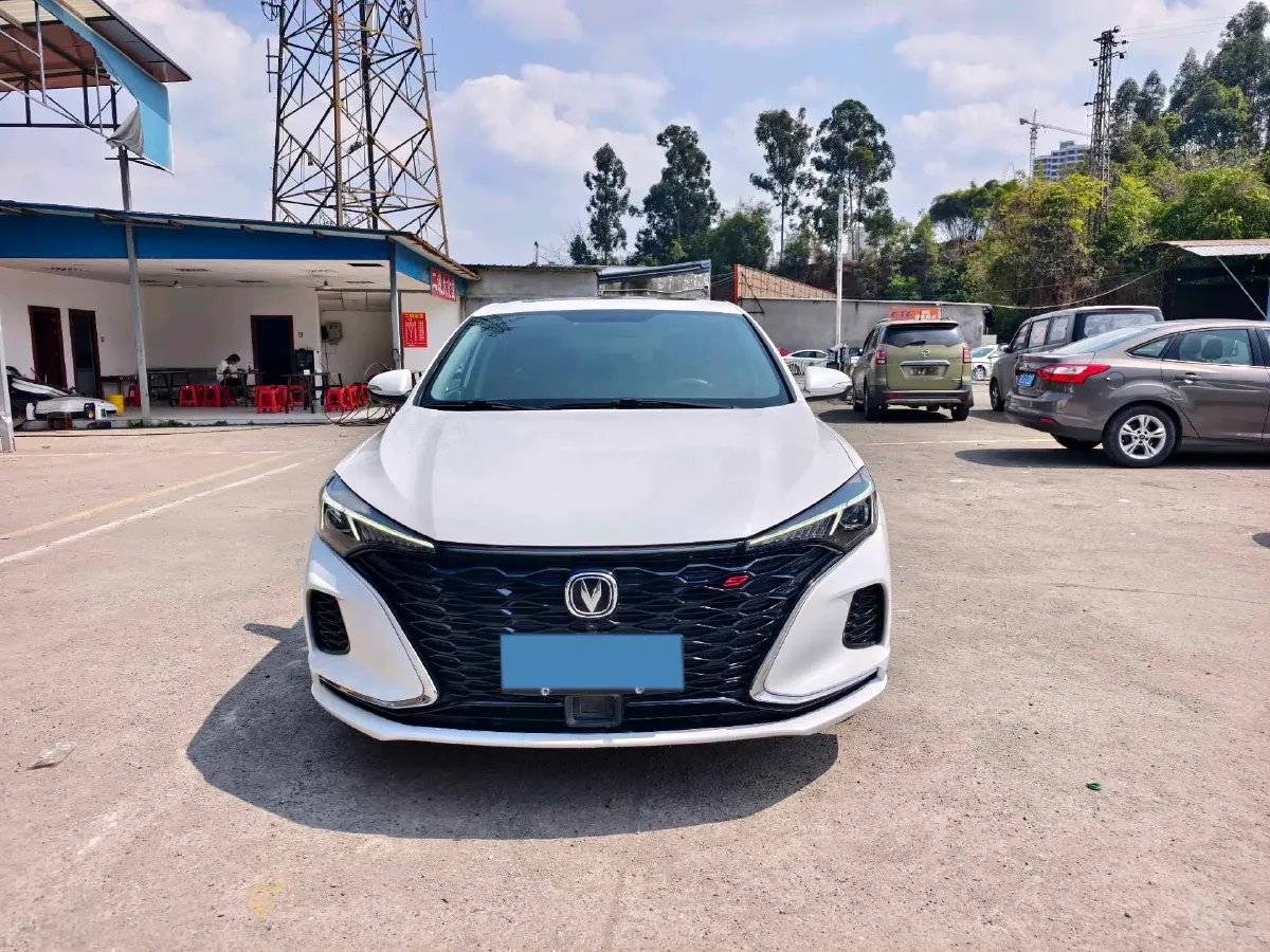 2021 ChangAn Eado 1.4T 160HP L4 7DCT,autocango,china used car exporter,china ev exporter,chinese used car exporter,chinese used ev exporter