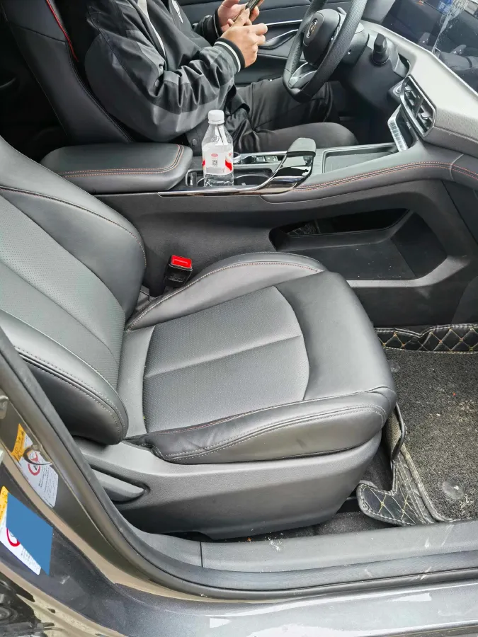 2022 ChangAn UNI-T 1.5T 188HP L4 7DCT,autocango,china used car exporter,china ev exporter,chinese used car exporter,chinese used ev exporter