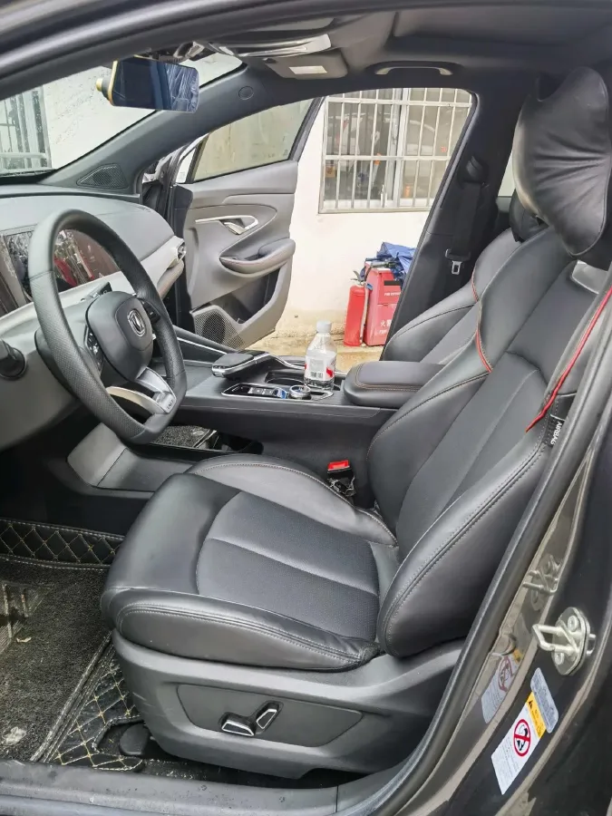 2022 ChangAn UNI-T 1.5T 188HP L4 7DCT,autocango,china used car exporter,china ev exporter,chinese used car exporter,chinese used ev exporter