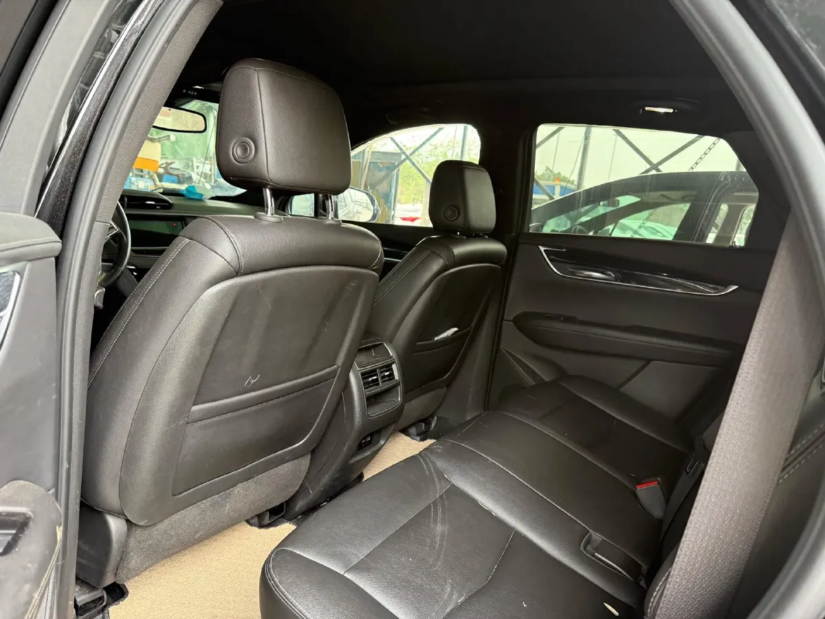 2023 Cadillac XT5 2.0T 237HP L4 9AT,autocango,china used car exporter,china ev exporter,chinese used car exporter,chinese used ev exporter